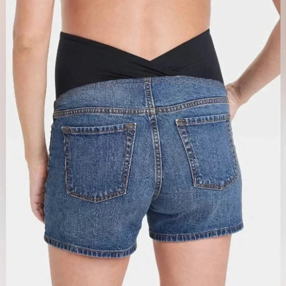 Isabel Maternity By Ingrid & Isabel Over The Belly MIDI Jean Shorts Size Medium - Picture 3 of 13